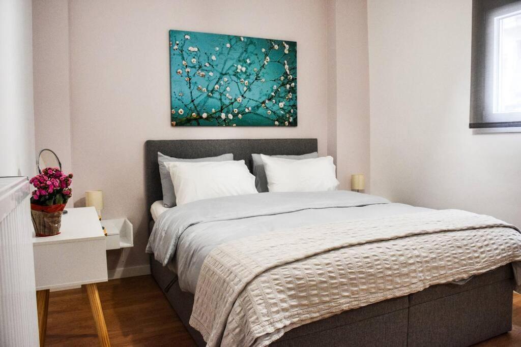 Newly Renovated-City Center Apartment Athens Exterior photo