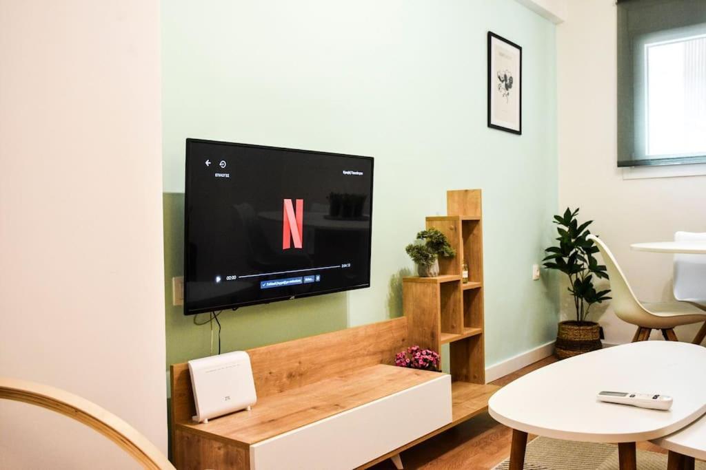 Newly Renovated-City Center Apartment Athens Exterior photo