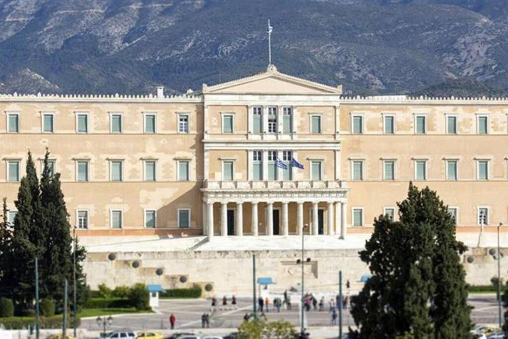 Newly Renovated-City Center Apartment Athens Exterior photo